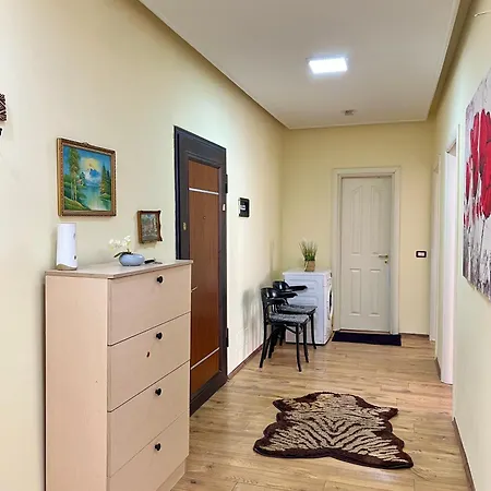 Casa Trio Apartment *